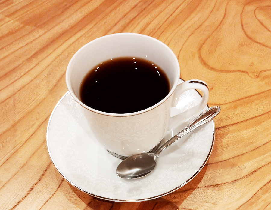 丁寧に淹れたドリップコーヒー